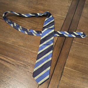 Stylish Blue and Green Striped Tie